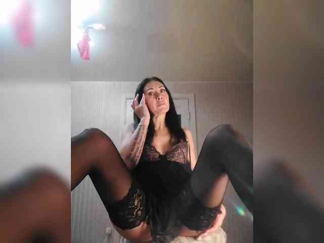 Karolina_Milf webcam