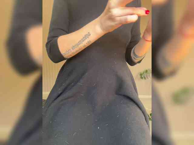 Karolina_Milf webcam