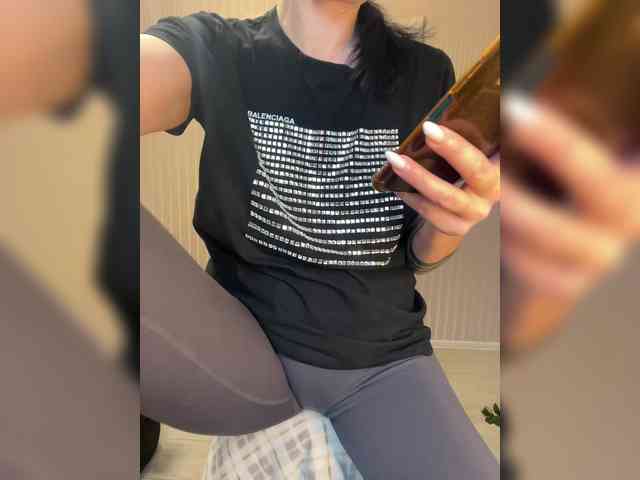 Karolina_Milf webcam