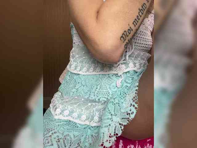 Karolina_Milf webcam