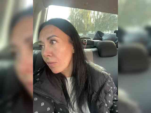 Karolina_Milf webcam