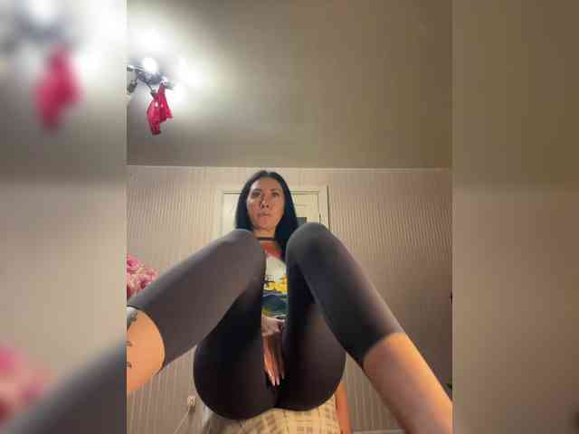 Karolina_Milf webcam