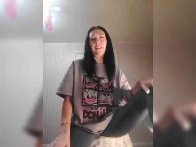 Karolina_Milf webcam