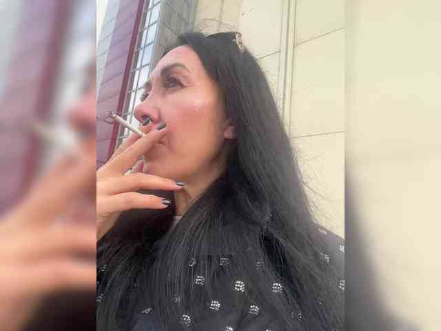 Karolina_Milf webcam