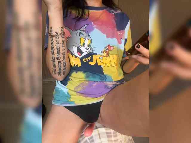 Karolina_Milf webcam