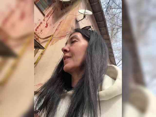 Karolina_Milf webcam