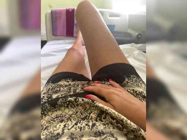 Karolina_Milf webcam