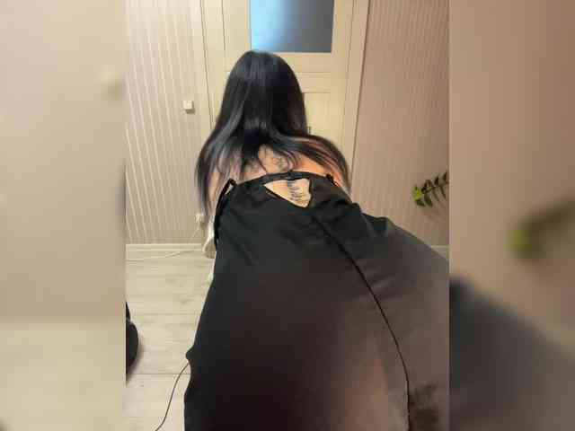 Karolina_Milf webcam