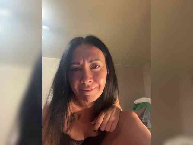 Karolina_Milf webcam