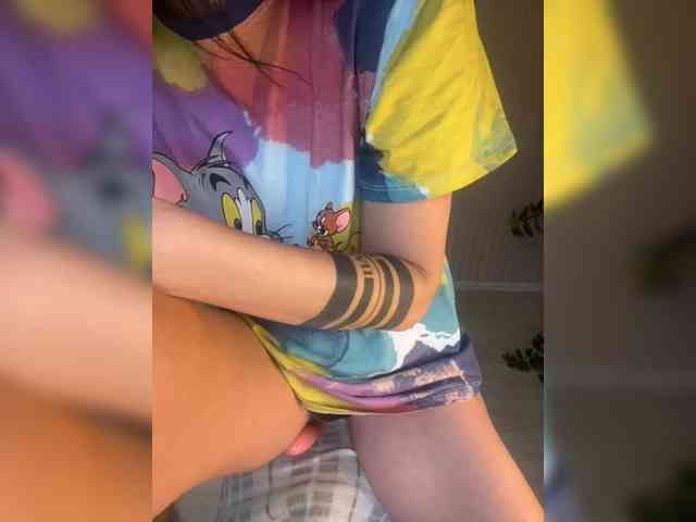 Karolina_Milf webcam