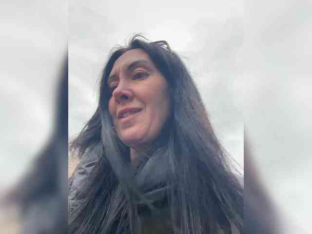Karolina_Milf webcam