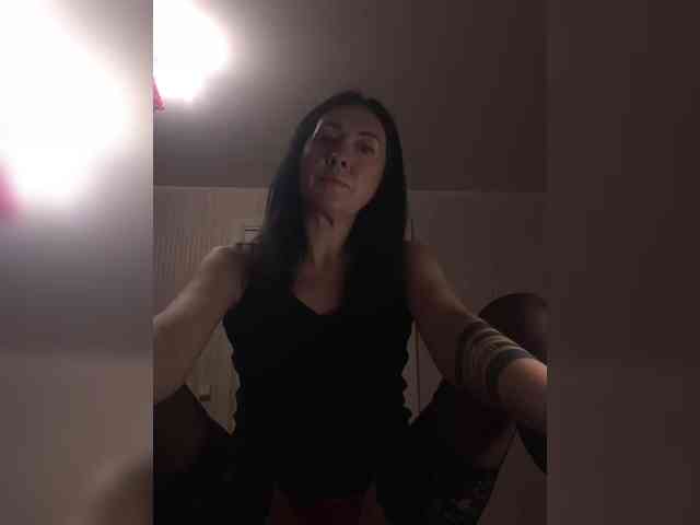 Karolina_Milf webcam