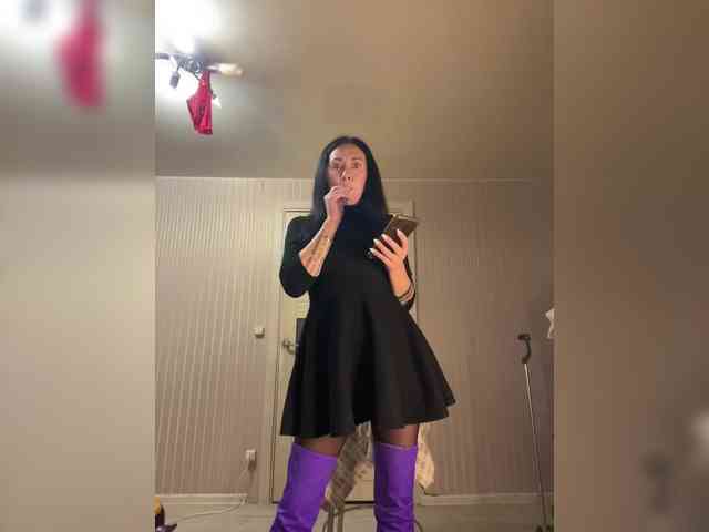 Karolina_Milf webcam