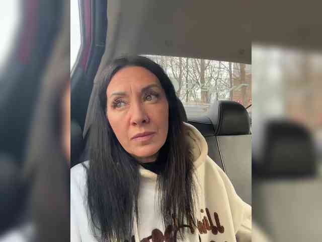 Karolina_Milf webcam