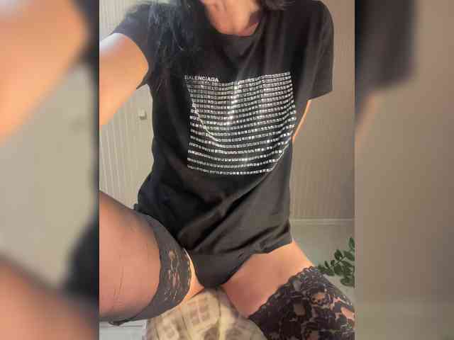 Karolina_Milf webcam