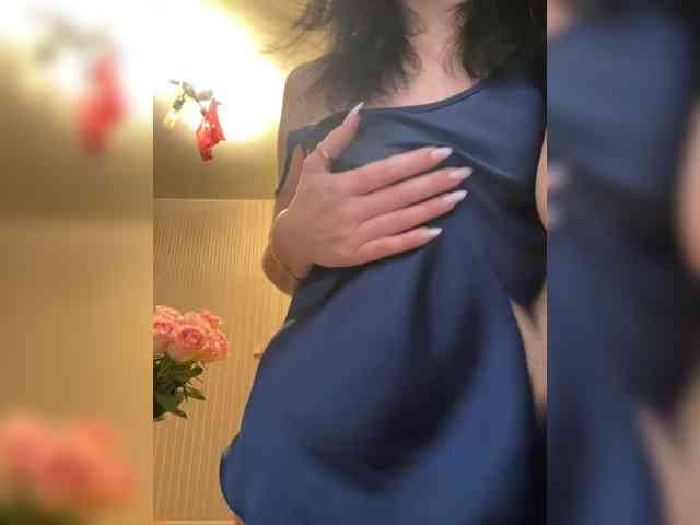 Karolina_Milf webcam