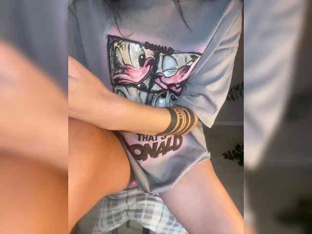 Karolina_Milf webcam