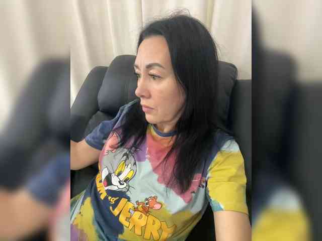 Karolina_Milf webcam