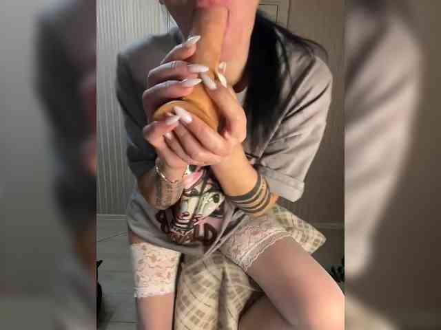 Karolina_Milf webcam