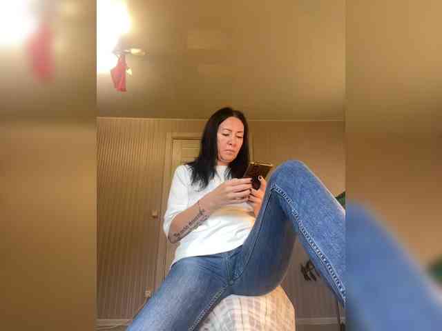 Karolina_Milf webcam