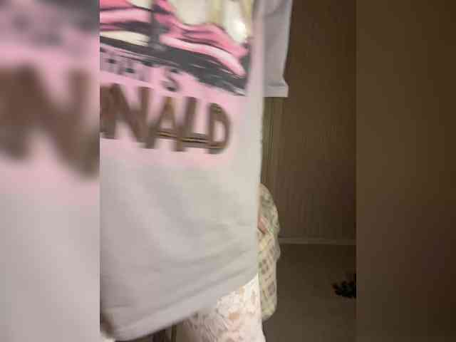 Karolina_Milf webcam