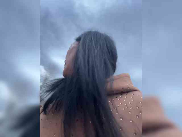 Karolina_Milf webcam