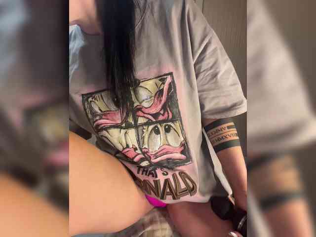 Karolina_Milf webcam