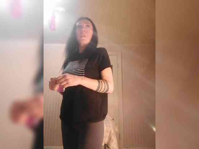 Karolina_Milf webcam