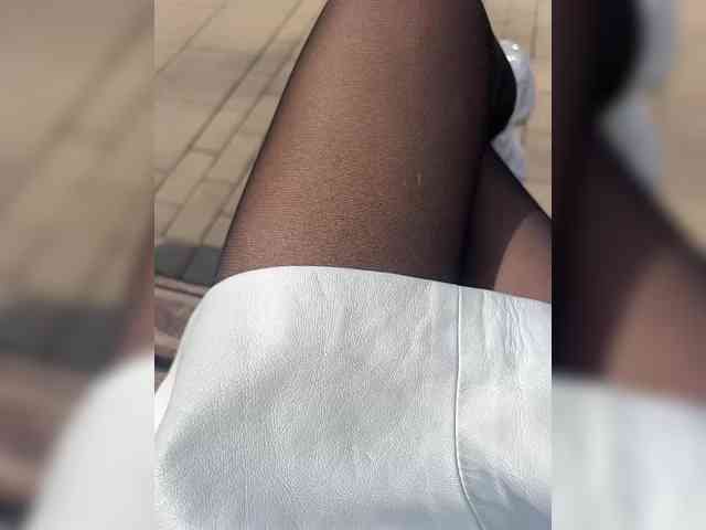 Karolina_Milf webcam