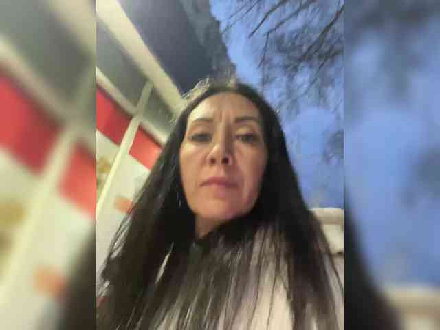 Karolina_Milf webcam