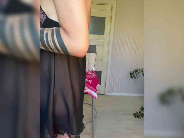 Karolina_Milf webcam