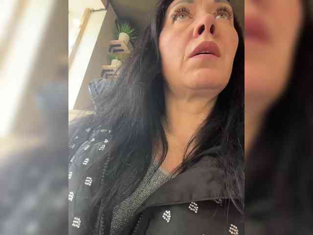 Karolina_Milf webcam