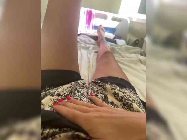 Karolina_Milf webcam