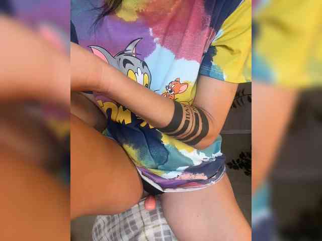 Karolina_Milf webcam