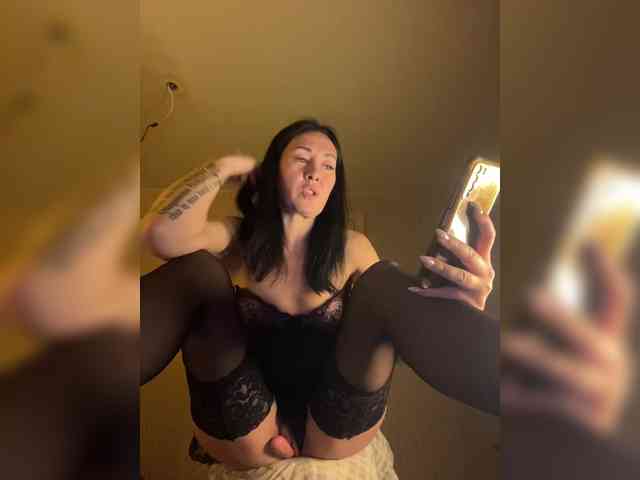 Karolina_Milf webcam