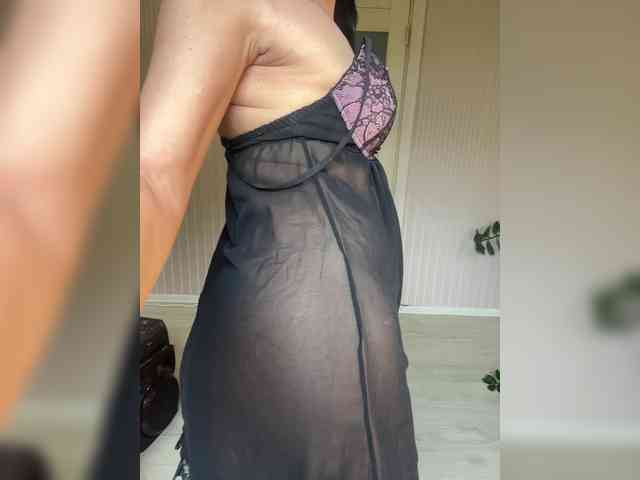 Karolina_Milf webcam