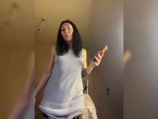 Karolina_Milf webcam