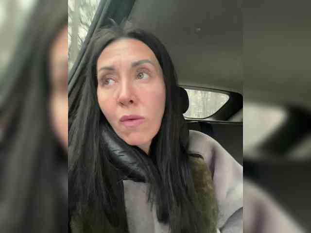 Karolina_Milf webcam