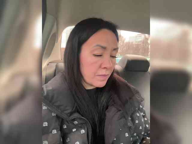 Karolina_Milf webcam