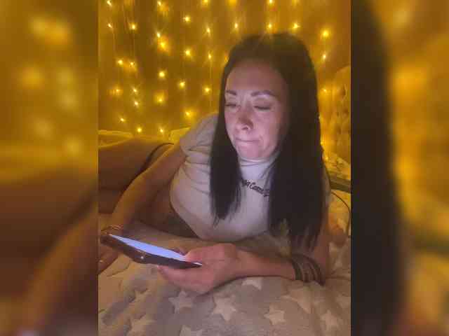 Karolina_Milf webcam