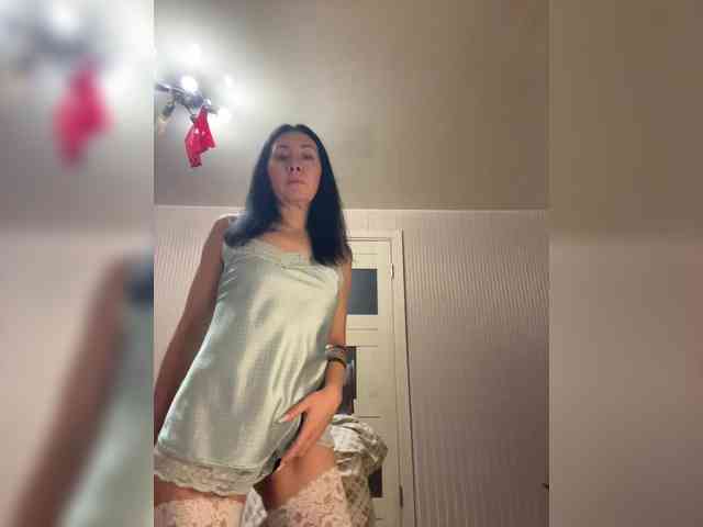 Karolina_Milf webcam