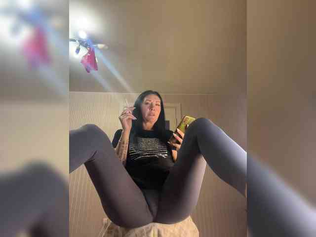 Karolina_Milf webcam