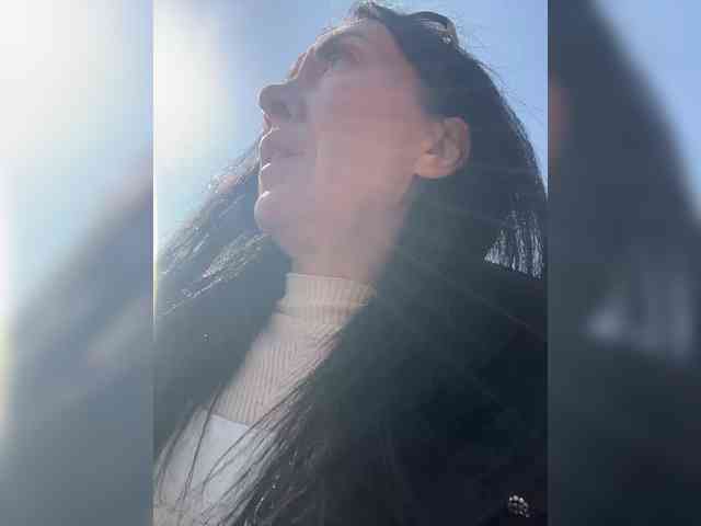 Karolina_Milf webcam