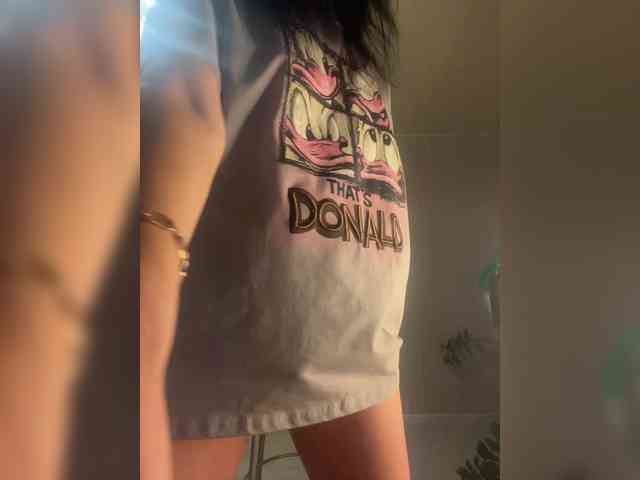 Karolina_Milf webcam