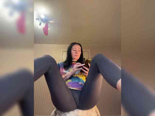 Karolina_Milf webcam