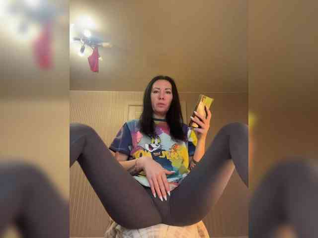 Karolina_Milf webcam