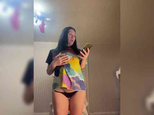 KarolinaMilf KarolinaMilf