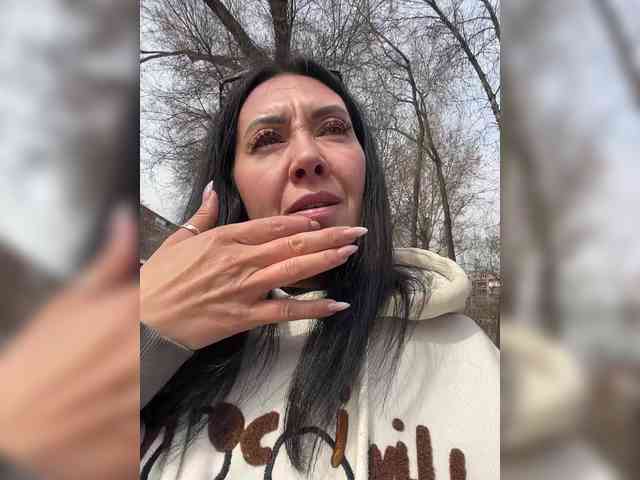 Karolina_Milf webcam