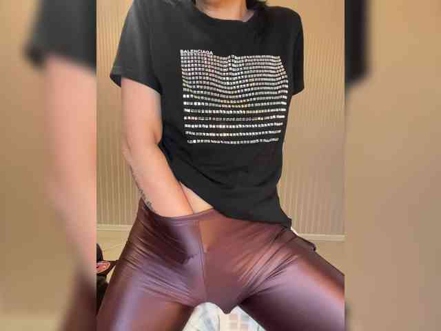 Karolina_Milf webcam