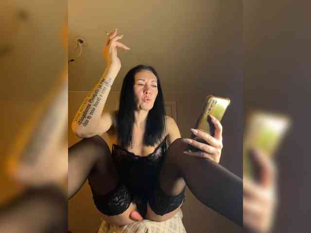 KarolinaMilf Live Webcam on BongaCams